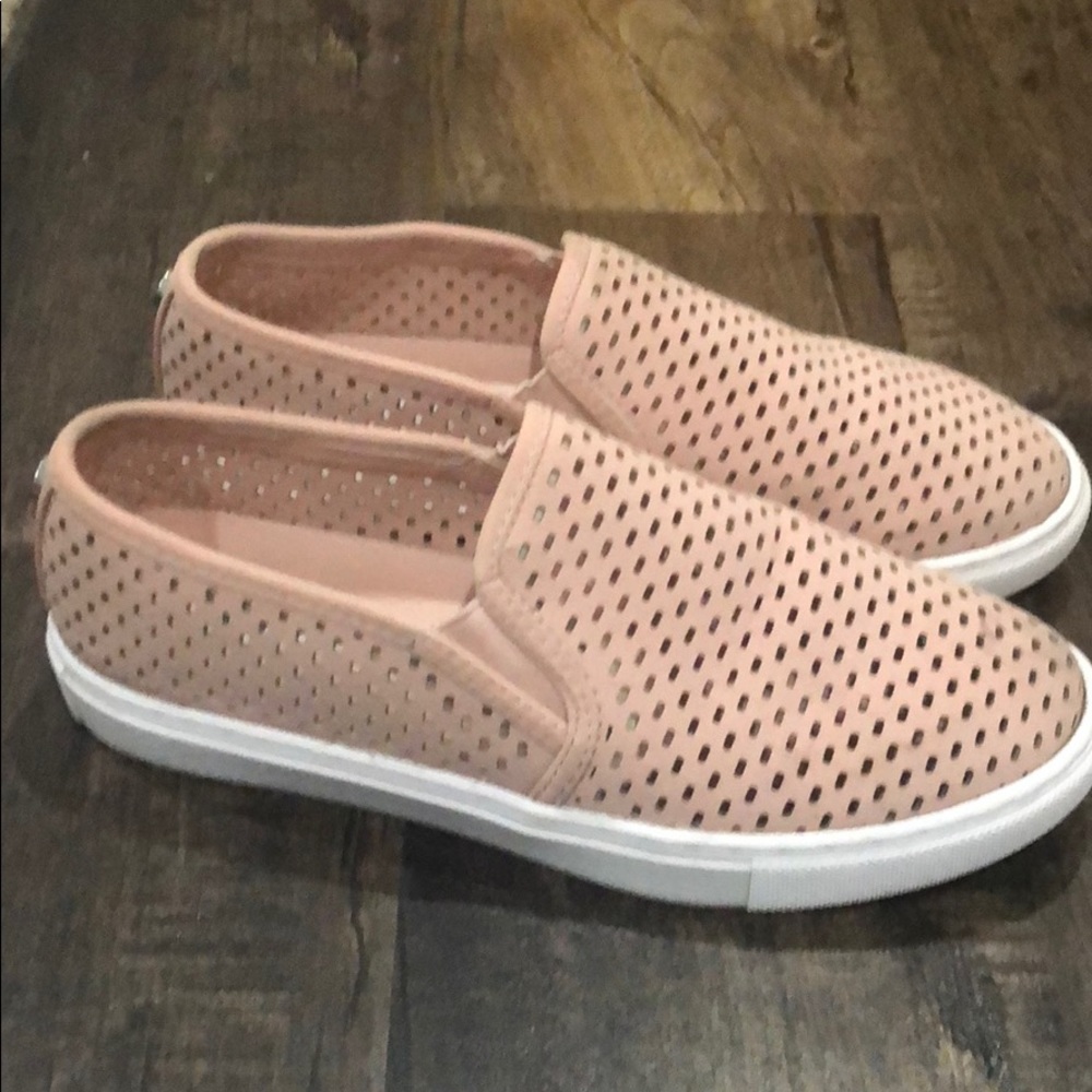Steve Madden slip on sneakers
